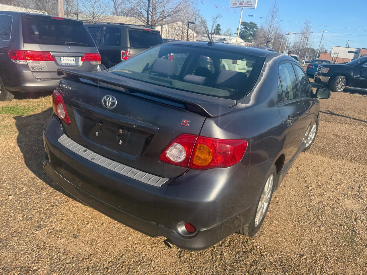 Toyota Corolla 4dr Sdn Auto LE (Natl) 2010