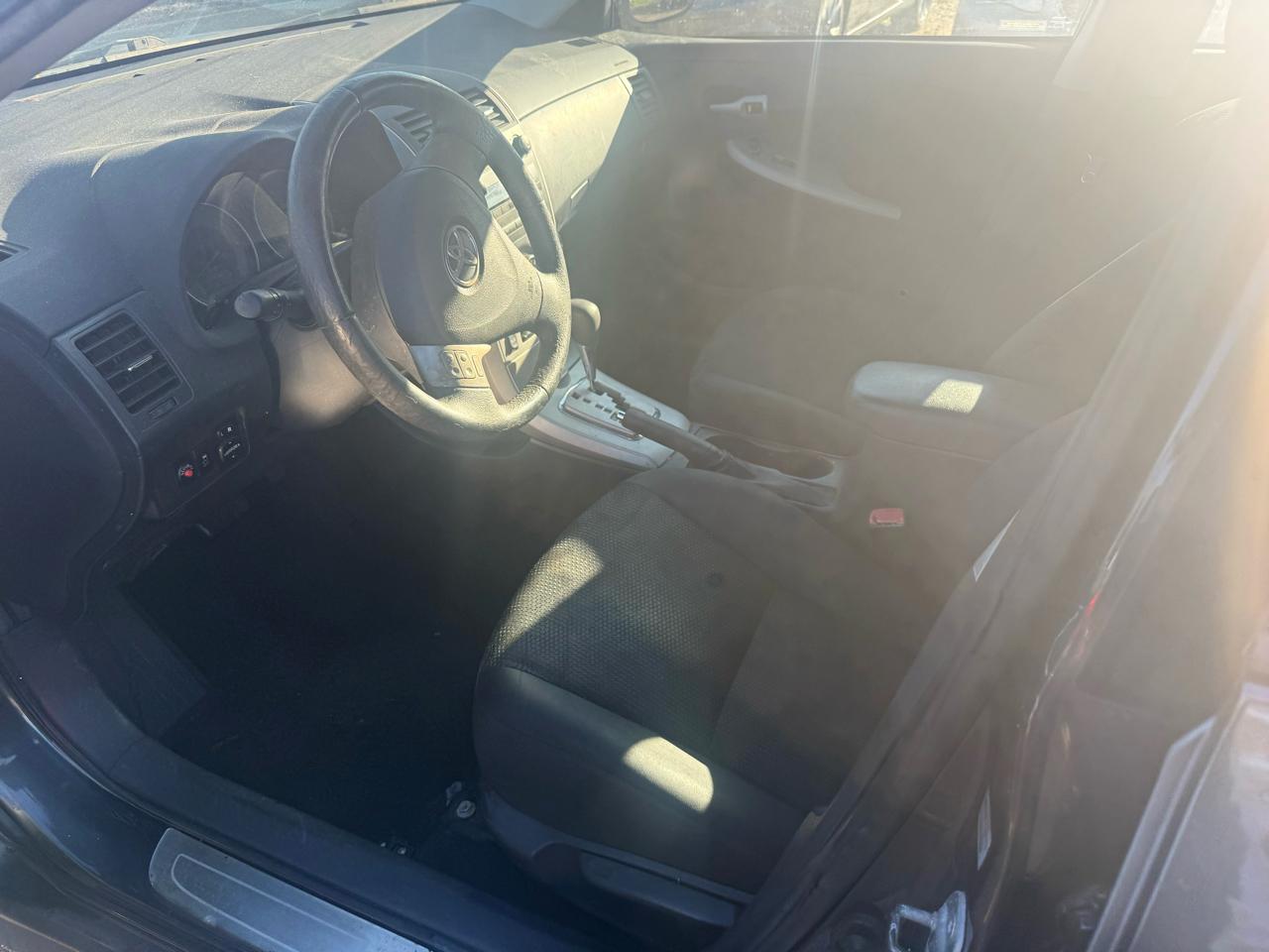 Toyota Corolla 4dr Sdn Auto LE (Natl) 2010