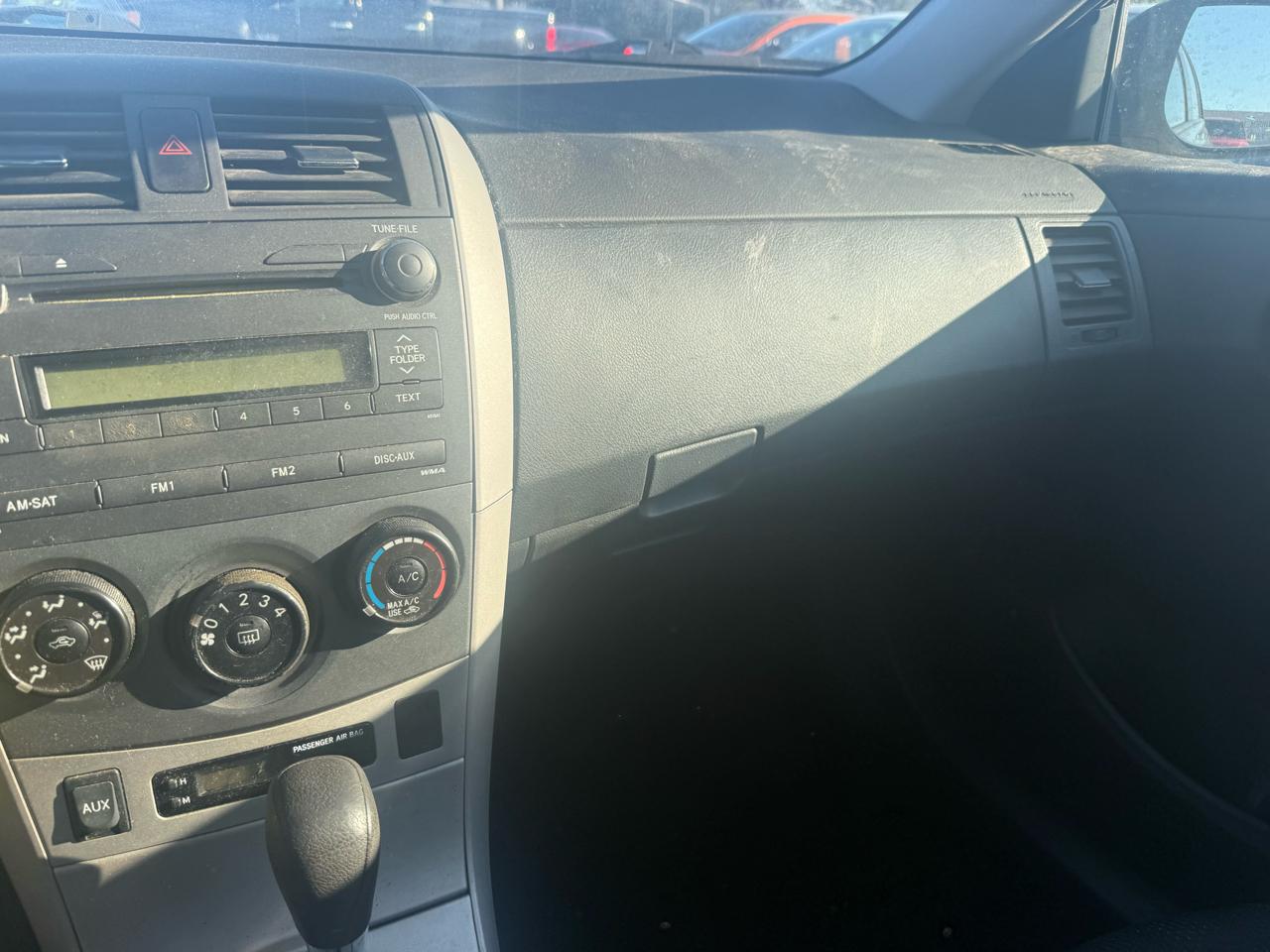 Toyota Corolla 4dr Sdn Auto LE (Natl) 2010