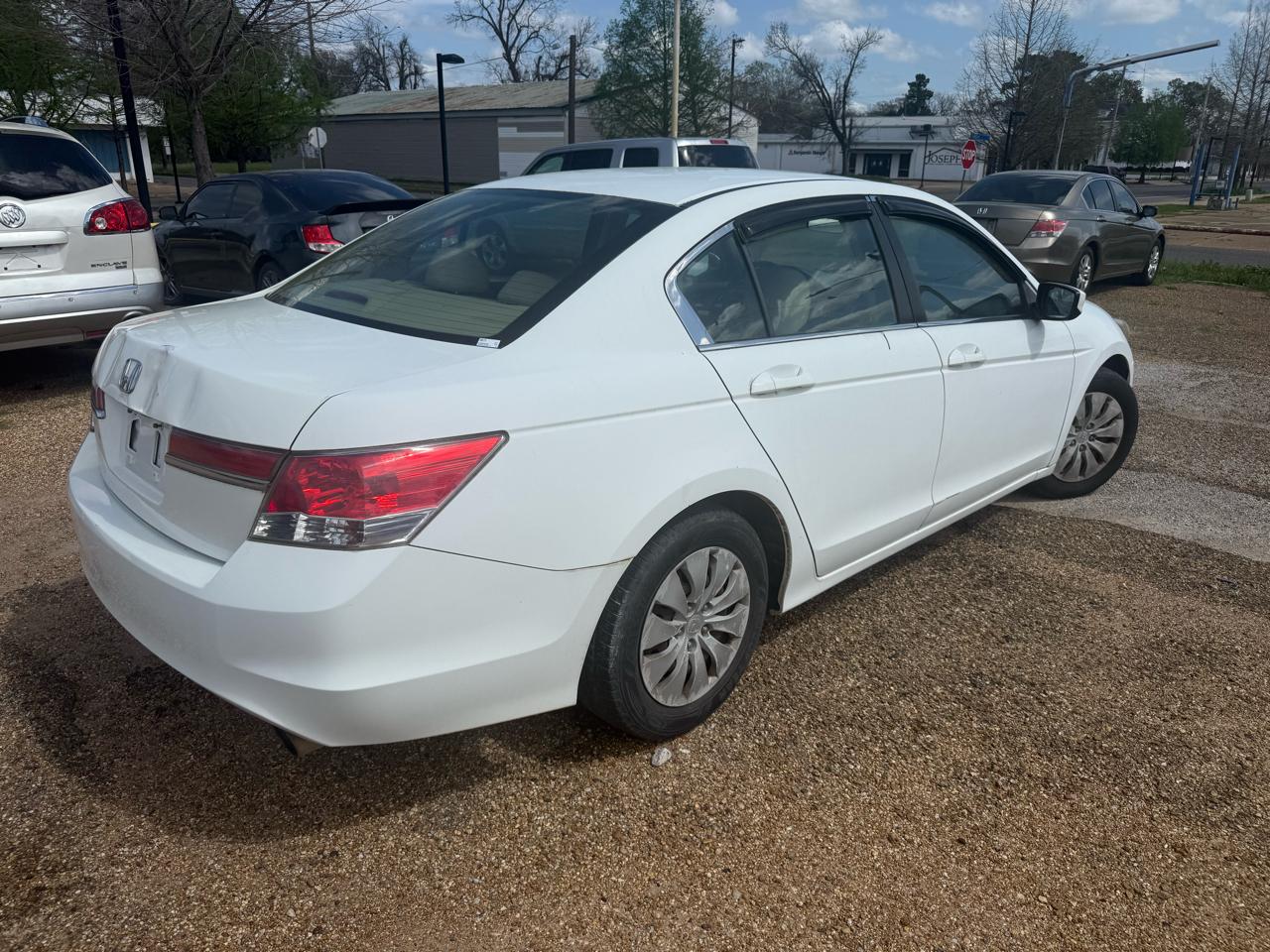 Honda Accord LX sedan AT 2012