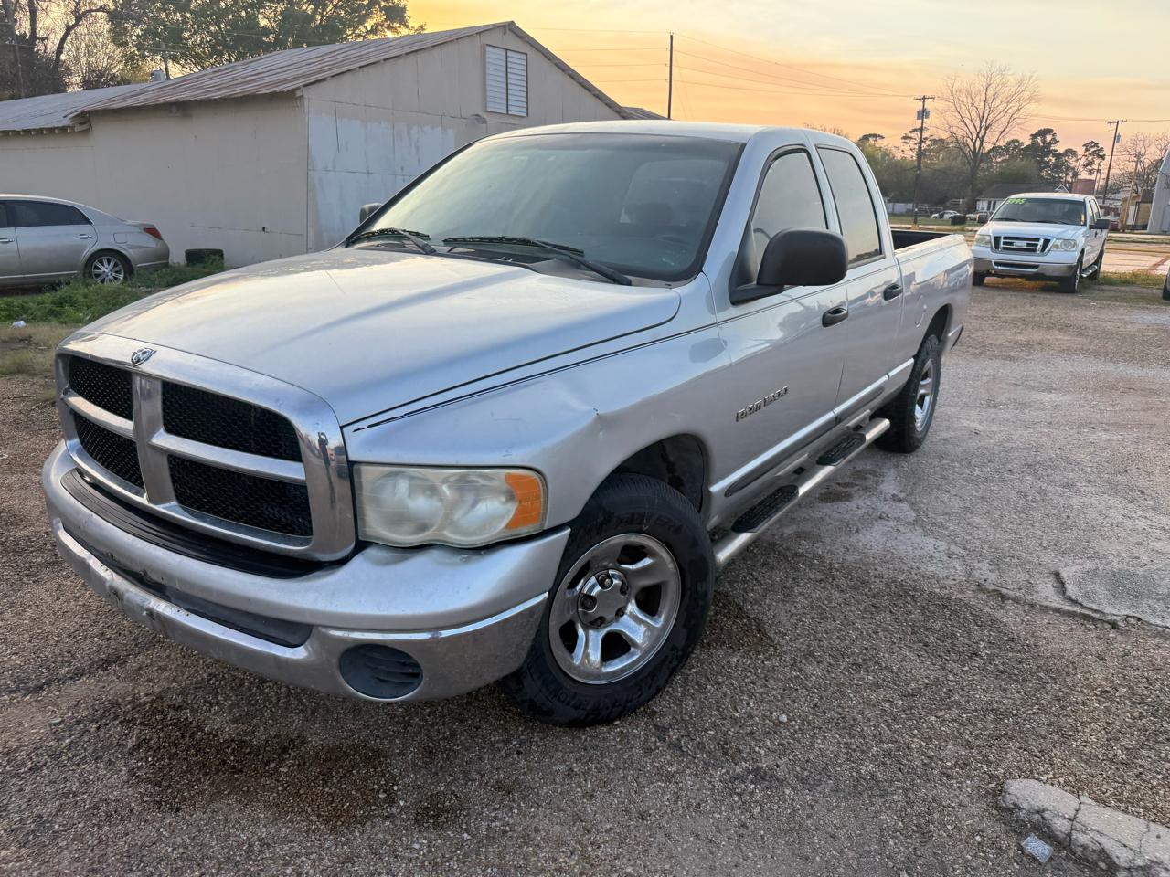 Dodge Ram 1500 Laramie Quad Cab Long Bed 2WD 2005