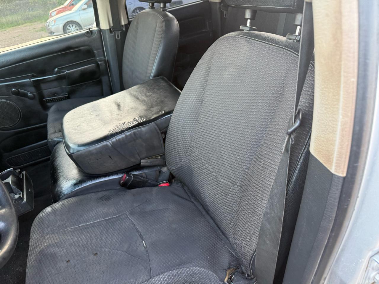 Dodge Ram 1500 Laramie Quad Cab Long Bed 2WD 2005