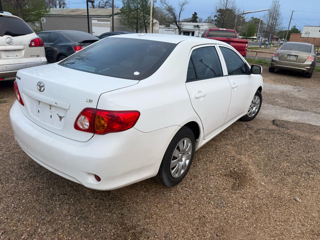 Toyota Corolla 4dr Sdn Auto LE (Natl) 2009