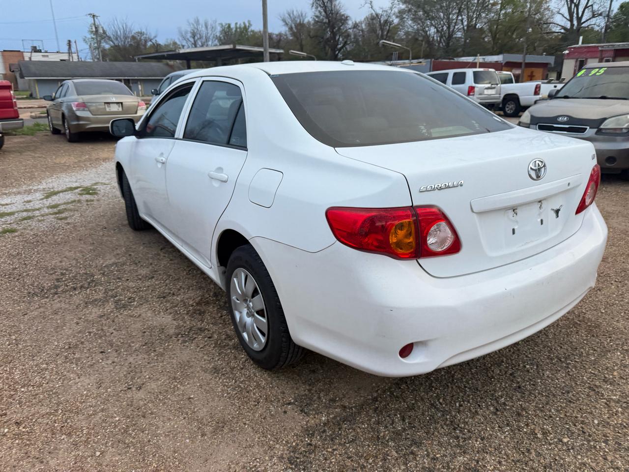 Toyota Corolla 4dr Sdn Auto LE (Natl) 2009