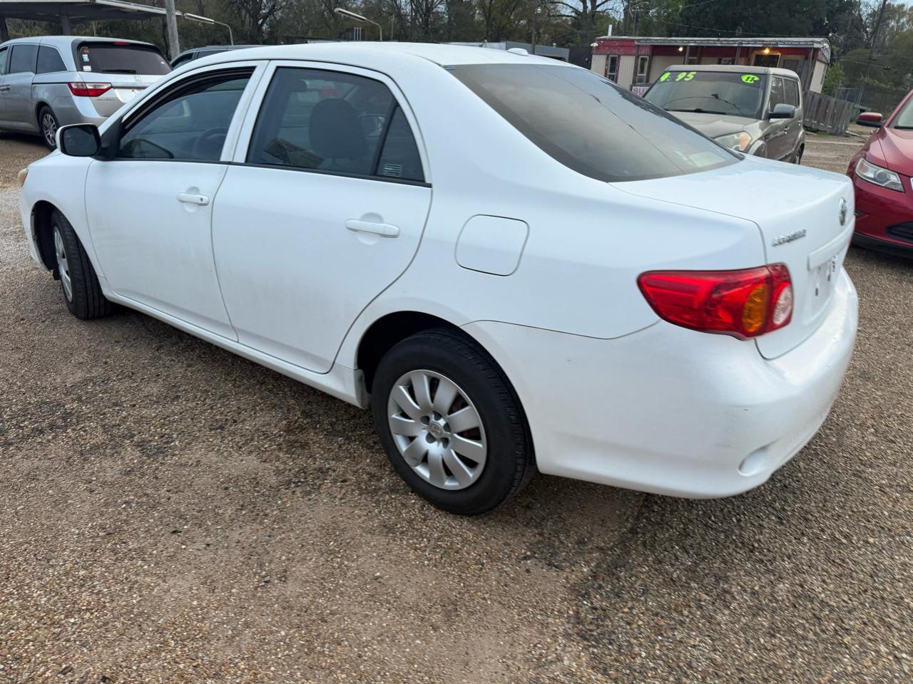 Toyota Corolla 4dr Sdn Auto LE (Natl) 2009