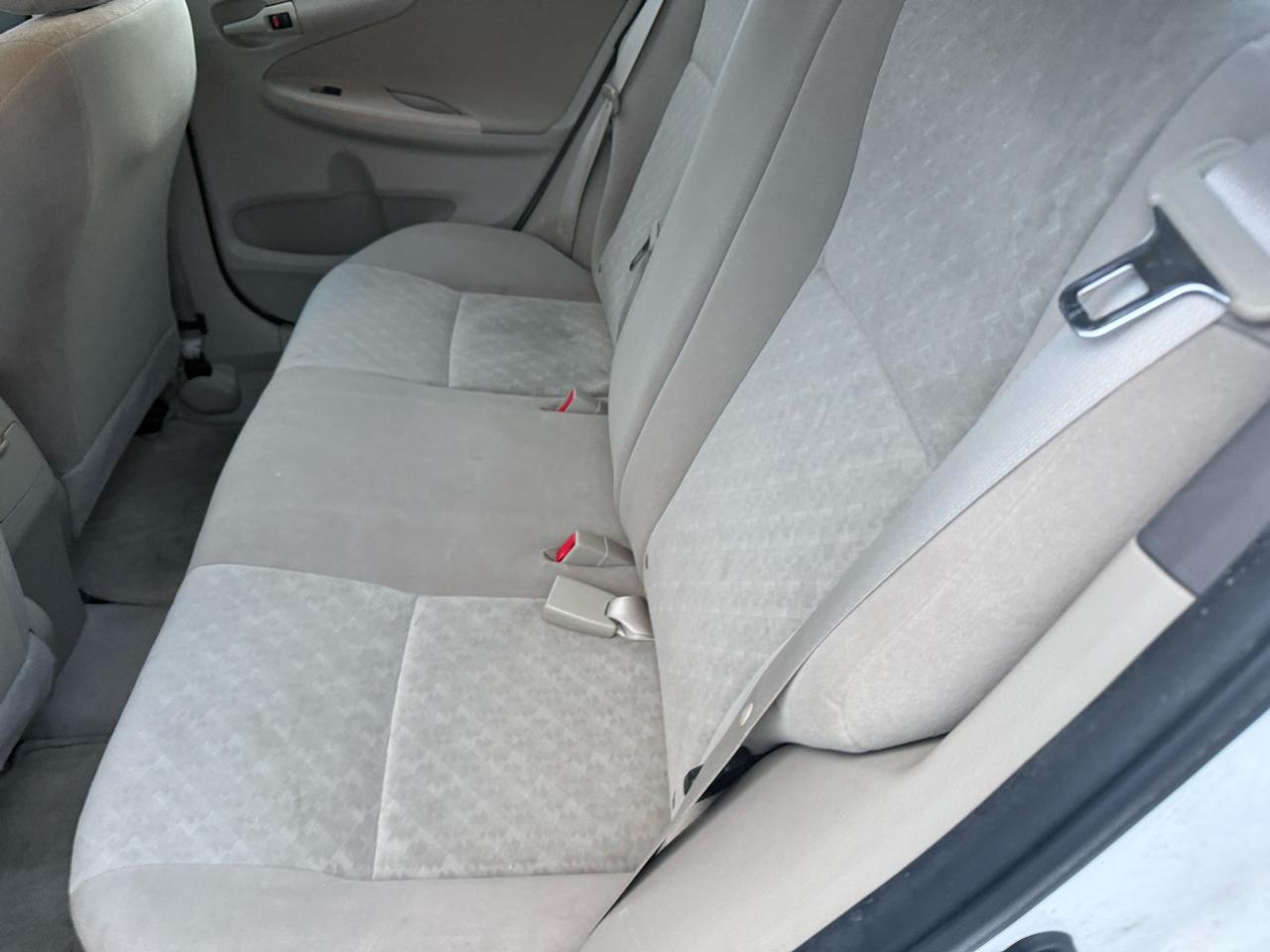 Toyota Corolla 4dr Sdn Auto LE (Natl) 2009