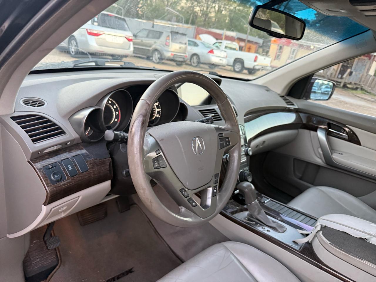 Acura MDX 6-Spd AT w/Tech Package 2011