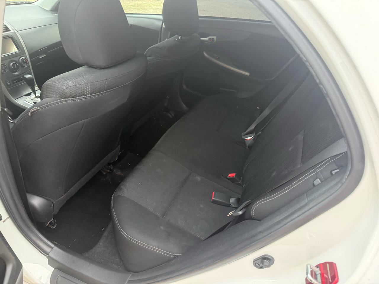 Toyota Corolla 4dr Sdn Auto S (Natl) 2013