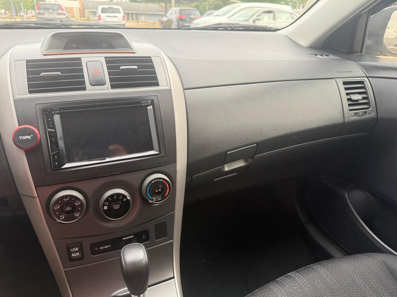 Toyota Corolla 4dr Sdn Auto S (Natl) 2013