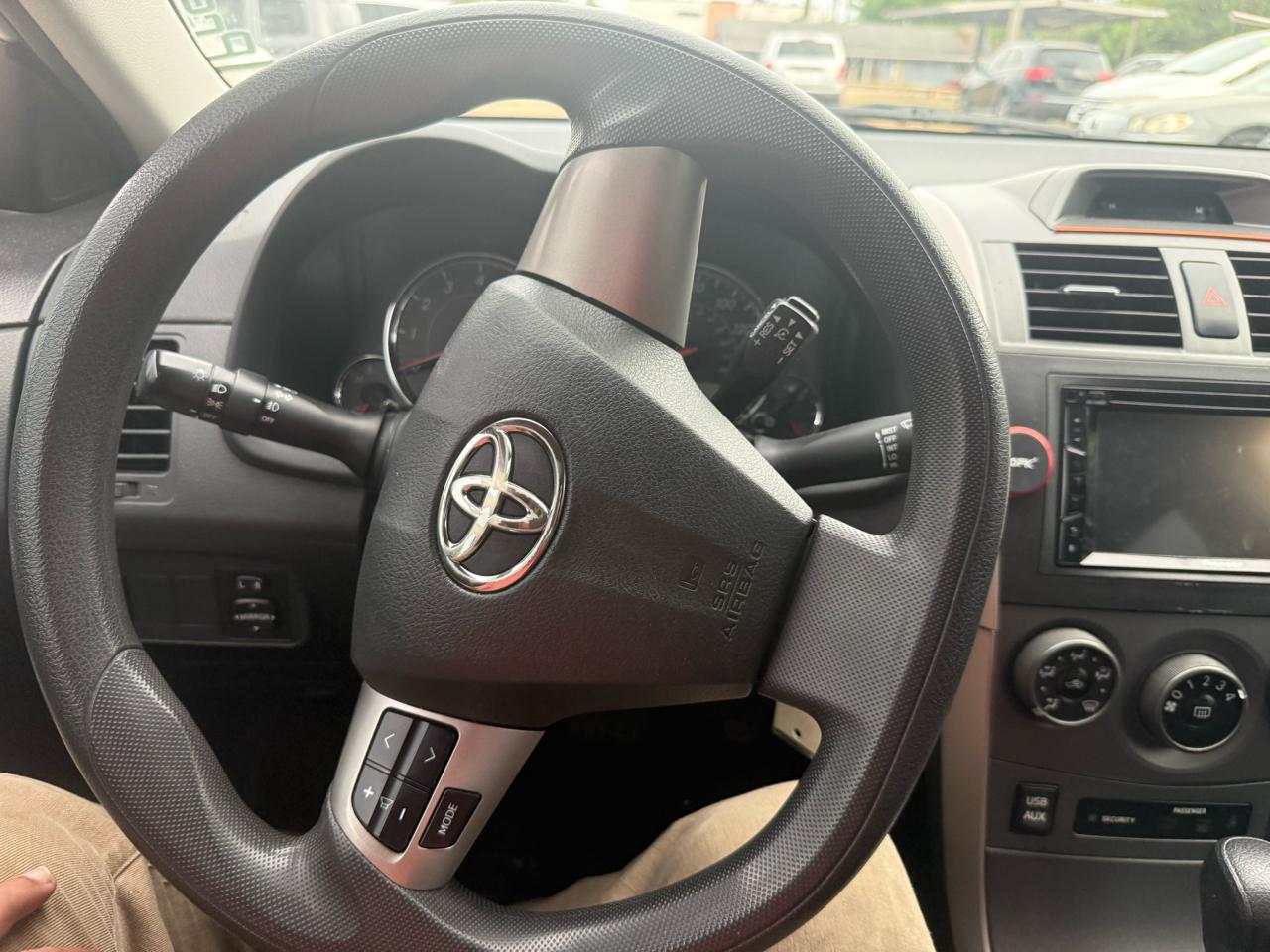 Toyota Corolla 4dr Sdn Auto S (Natl) 2013