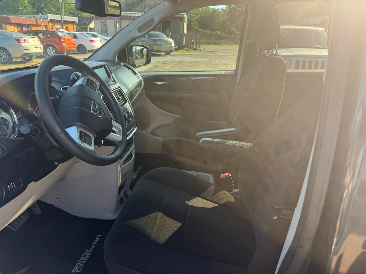 Dodge Grand Caravan SE 2013