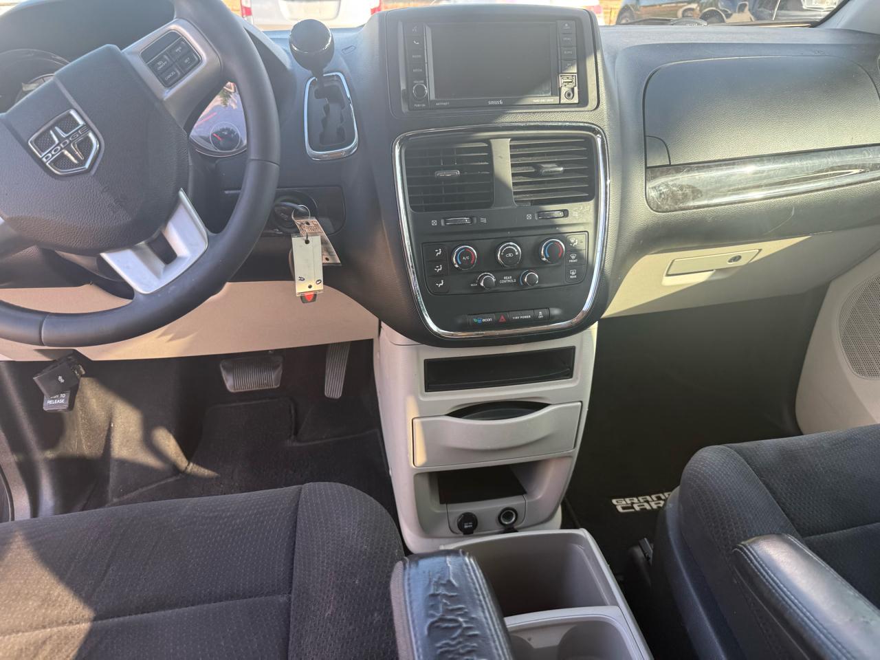 Dodge Grand Caravan SE 2013