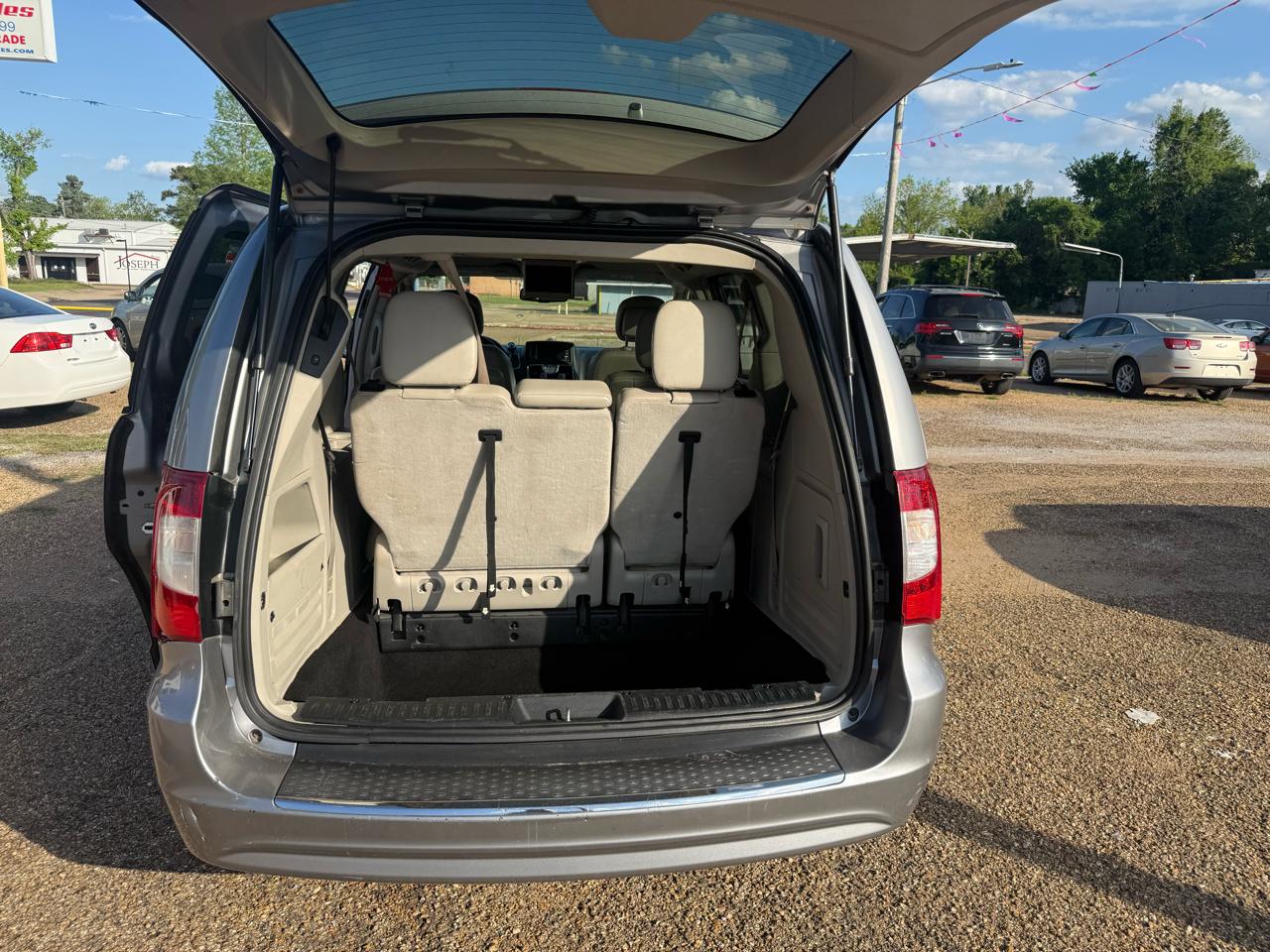 Chrysler Town & Country Touring 2013