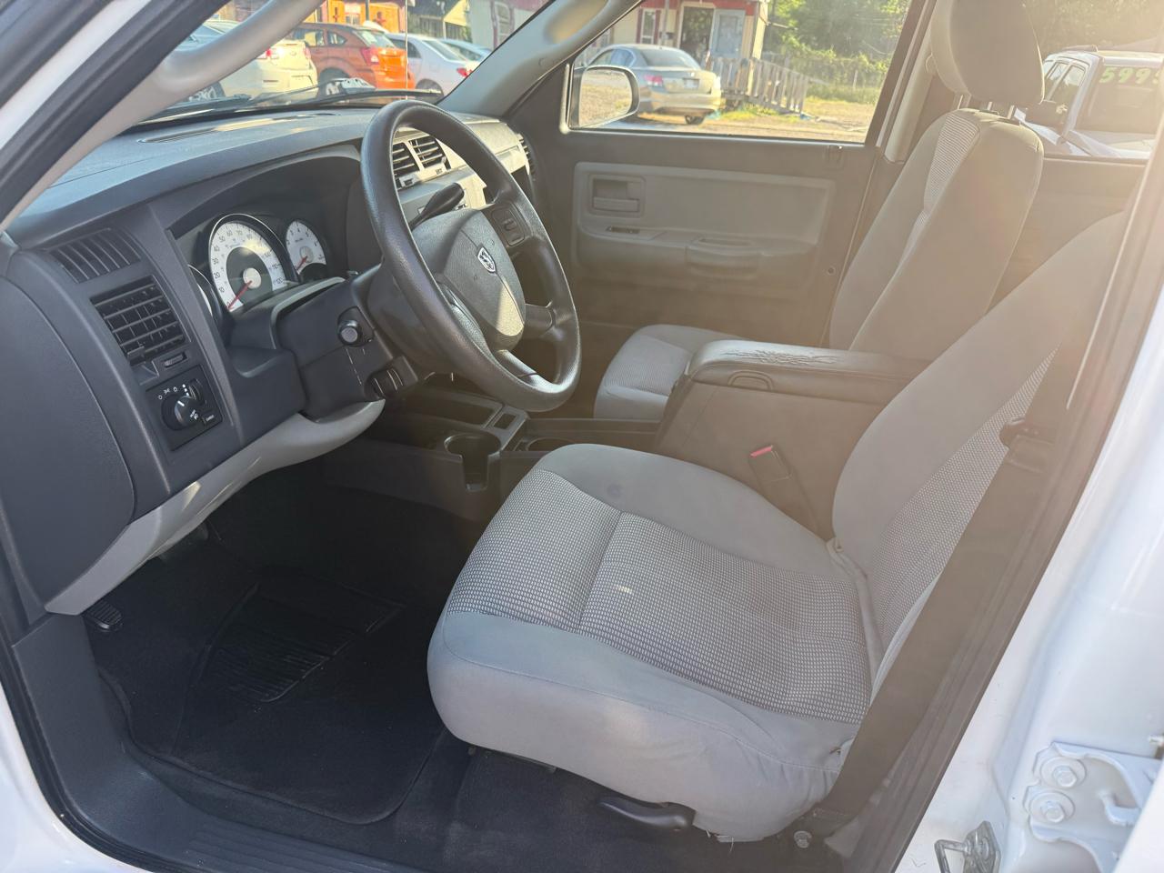 Dodge Dakota SLT Crew Cab 2WD 2010