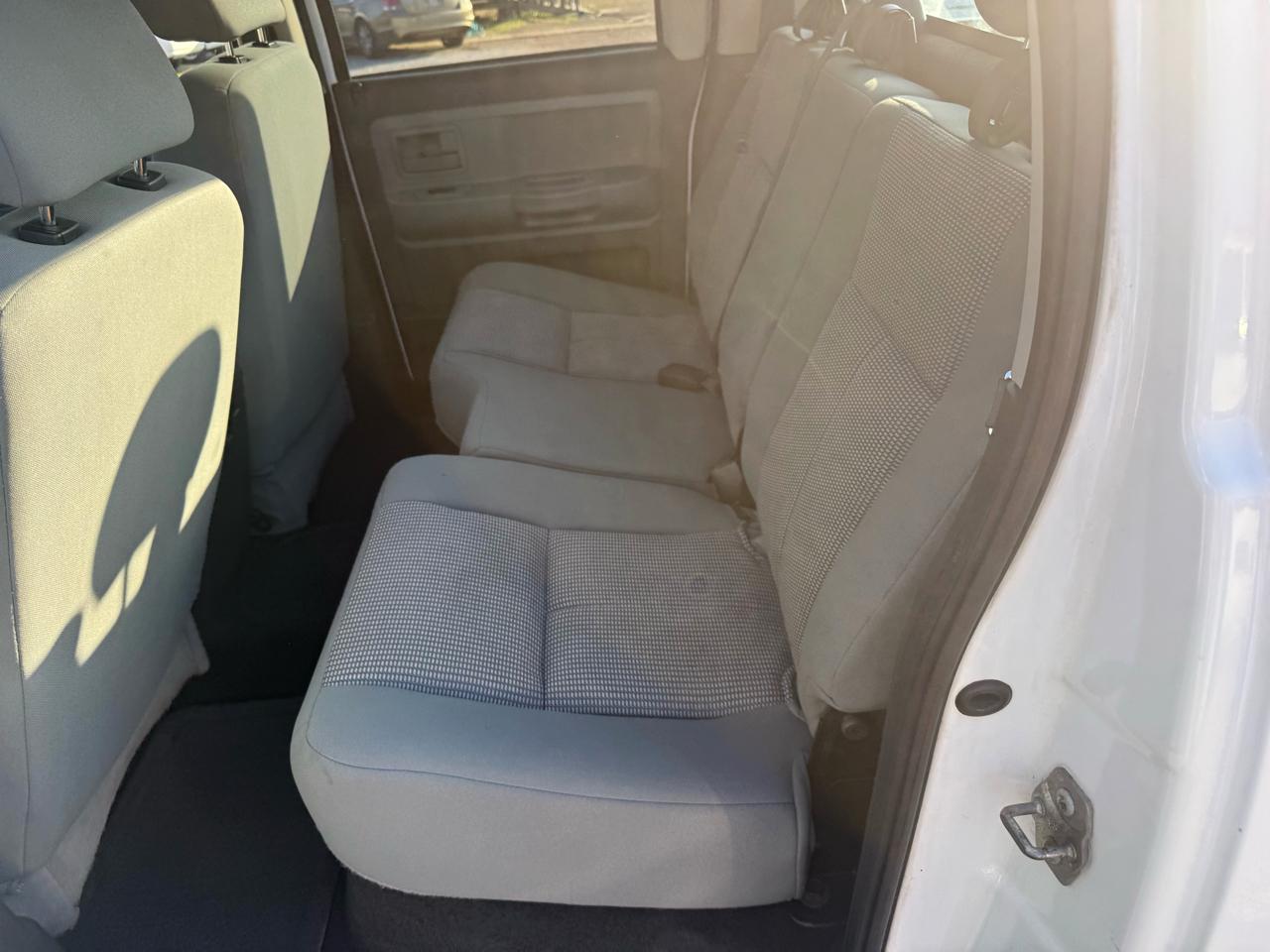 Dodge Dakota SLT Crew Cab 2WD 2010