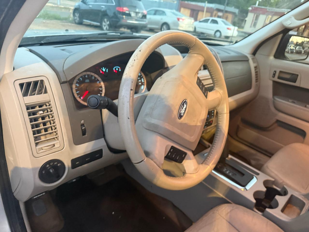 Ford Escape XLT FWD 2012