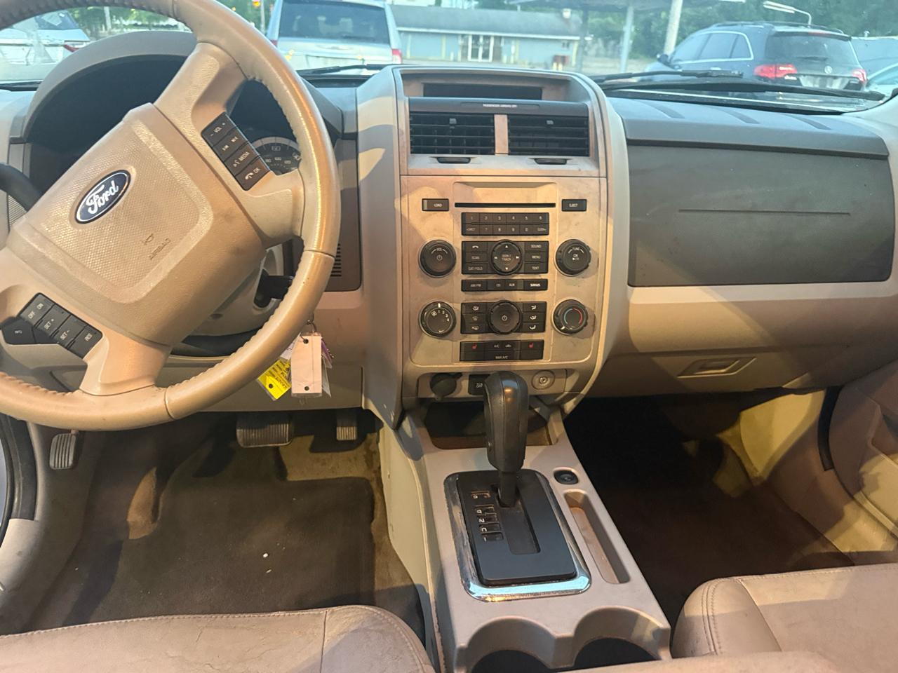 Ford Escape XLT FWD 2012