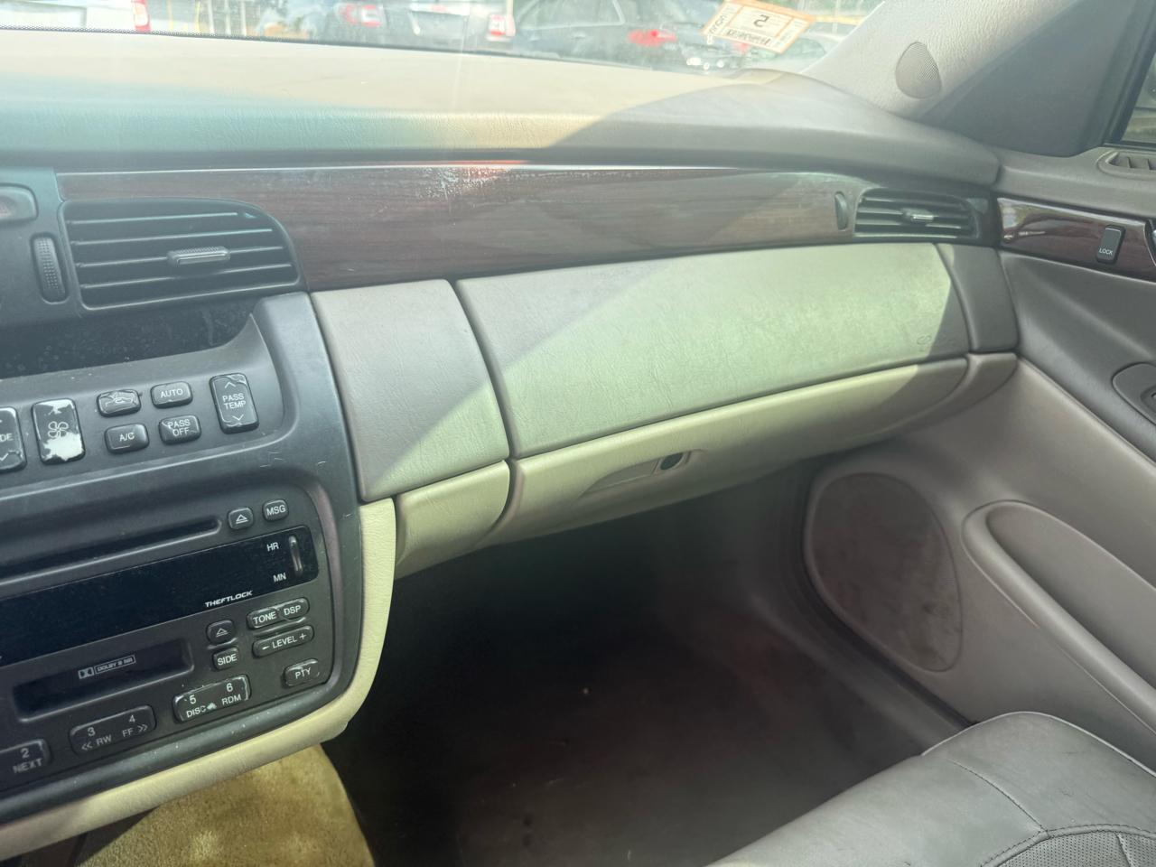 Cadillac DeVille DHS 2005