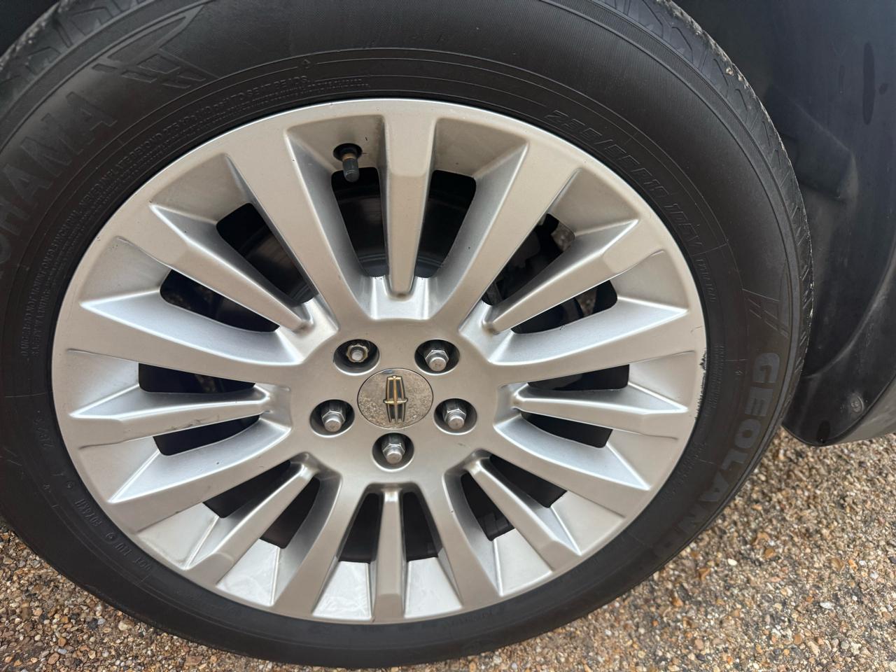 Lincoln MKT FWD 2010