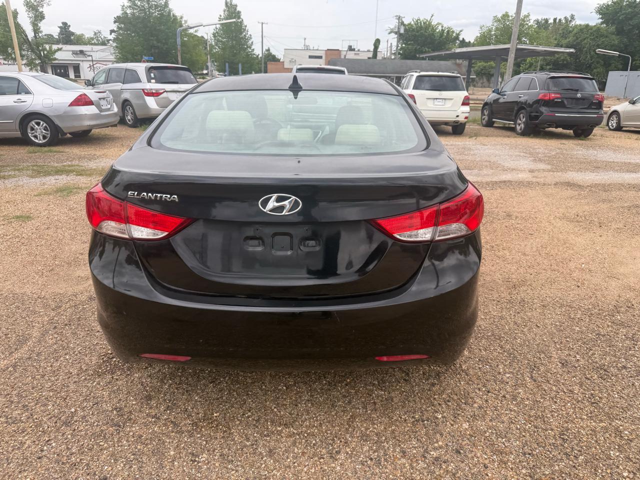 Hyundai Elantra Limited 2012