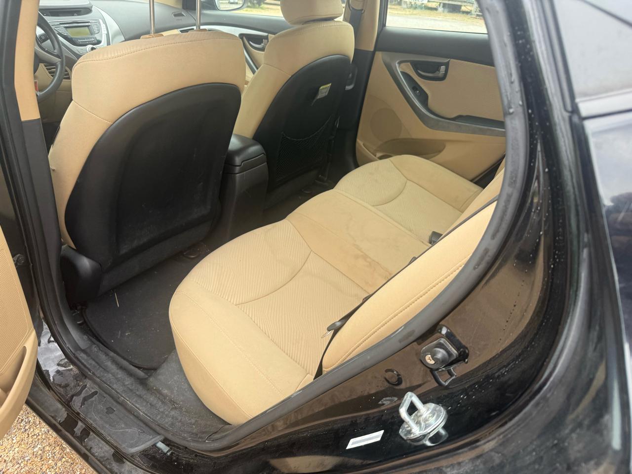 Hyundai Elantra Limited 2012