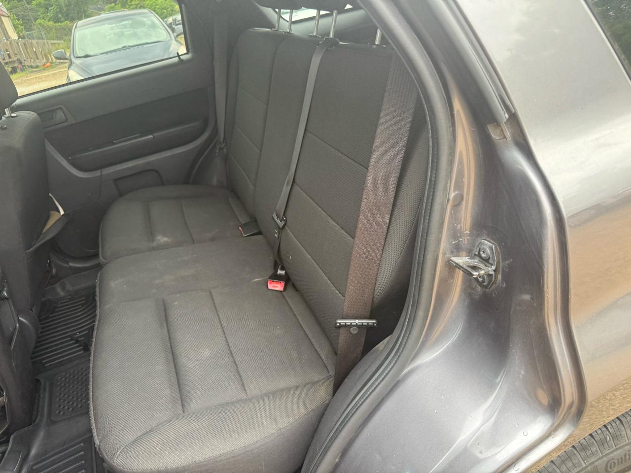 Ford Escape XLT FWD 2010