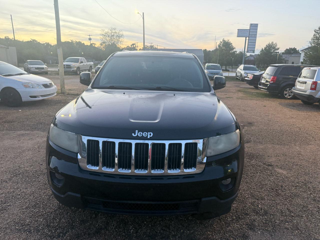 Jeep Grand Cherokee Laredo 2WD 2012