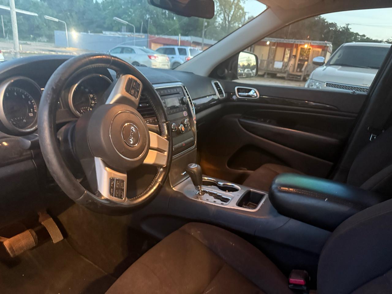 Jeep Grand Cherokee Laredo 2WD 2012