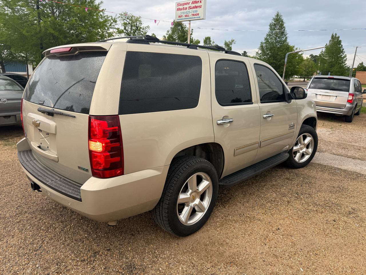 Chevrolet Tahoe LS 2WD 2011