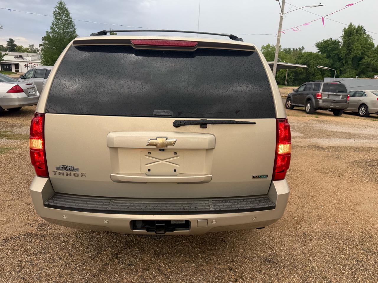 Chevrolet Tahoe LS 2WD 2011