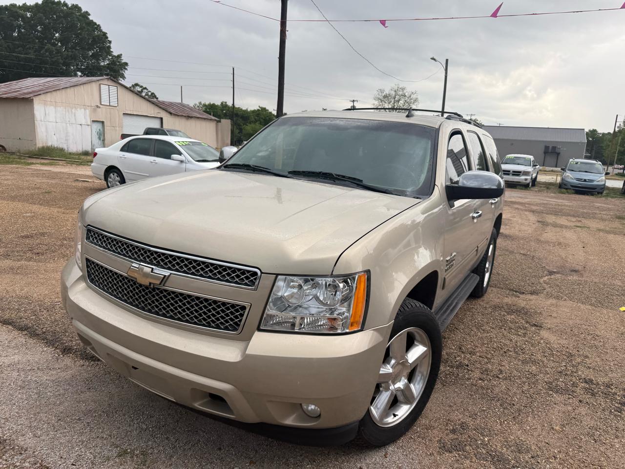 Chevrolet Tahoe LS 2WD 2011