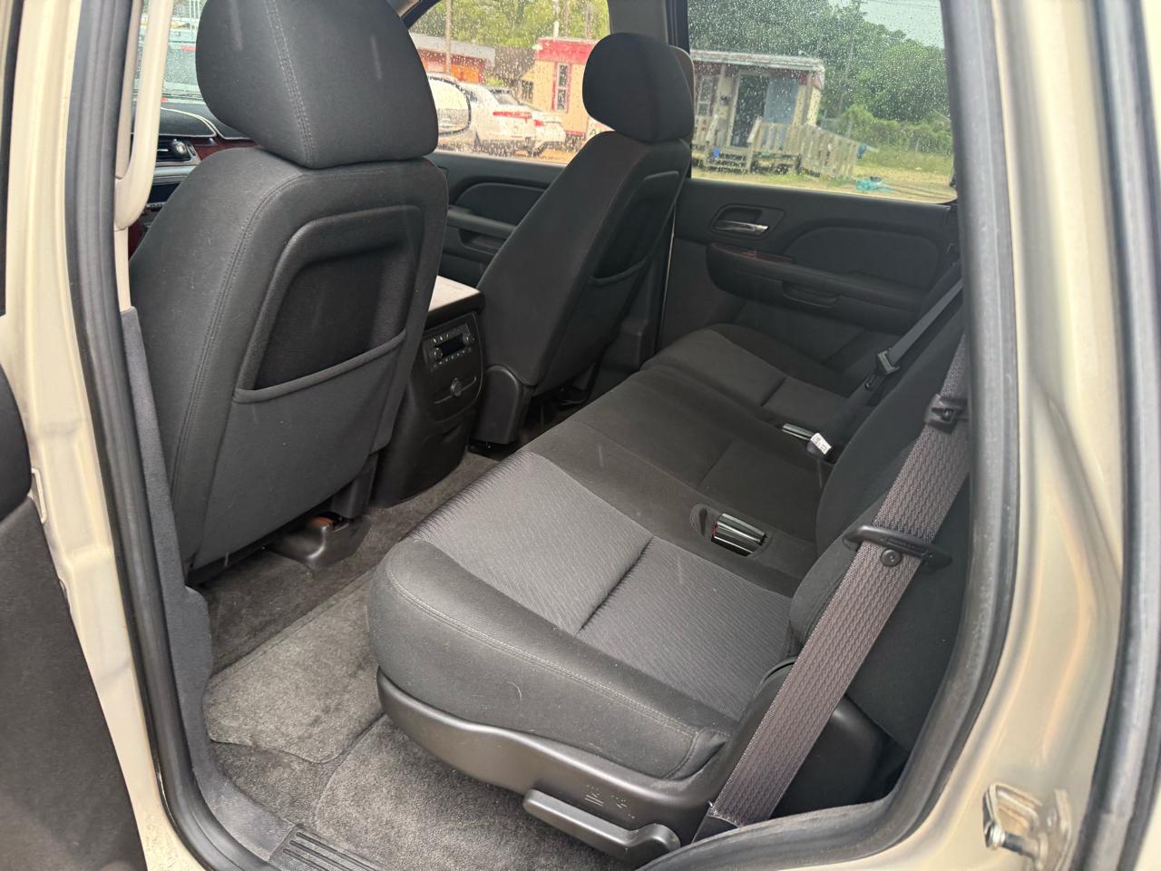 Chevrolet Tahoe LS 2WD 2011