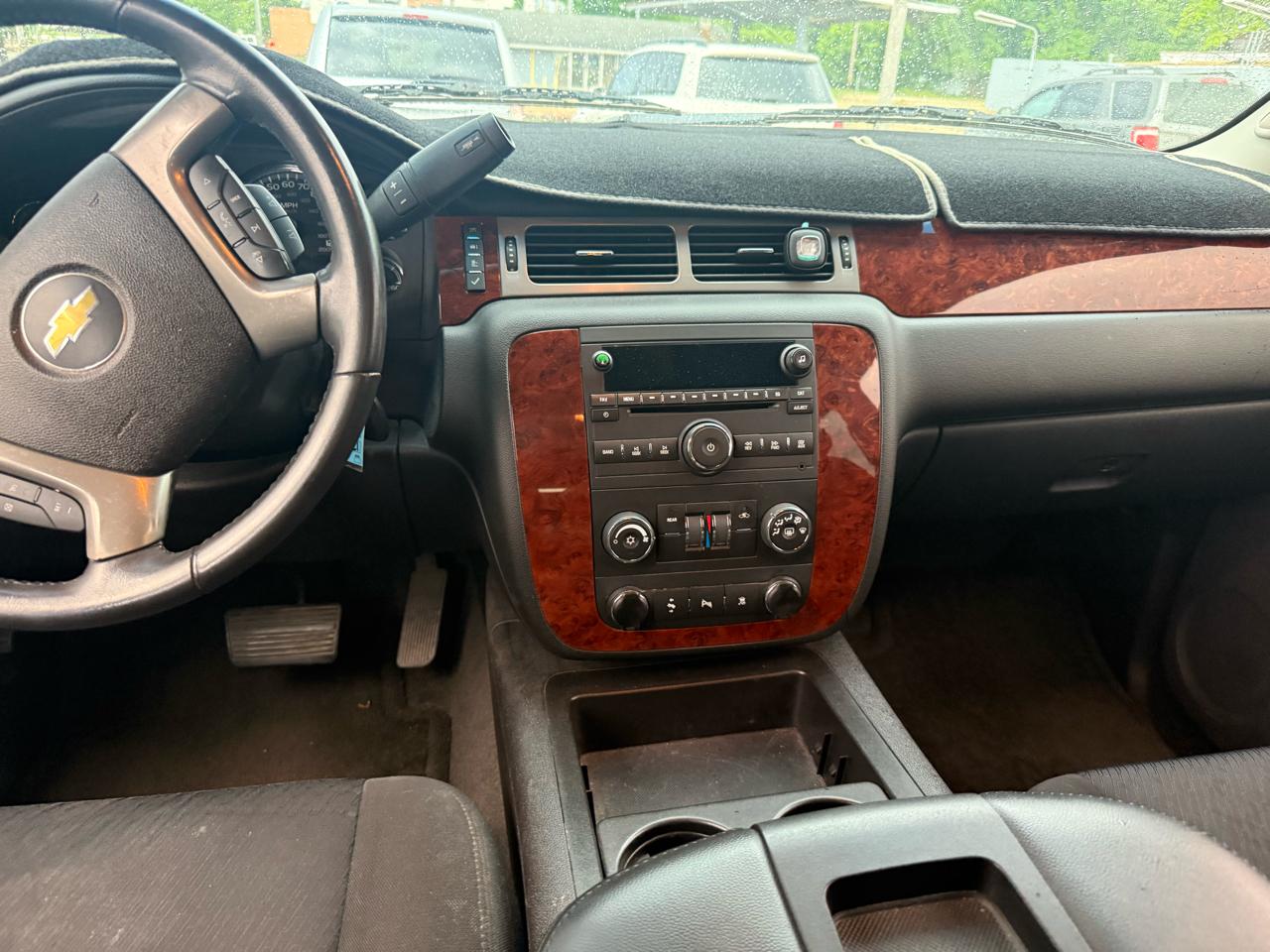 Chevrolet Tahoe LS 2WD 2011