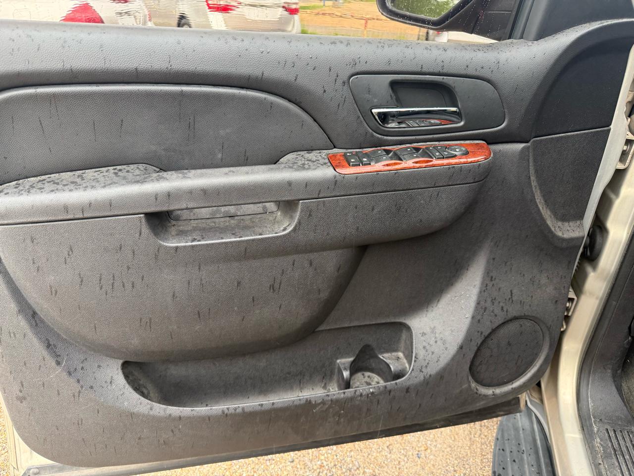 Chevrolet Tahoe LS 2WD 2011