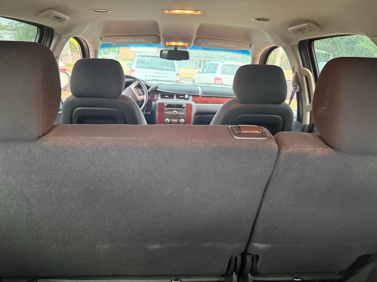 Chevrolet Tahoe LS 2WD 2011