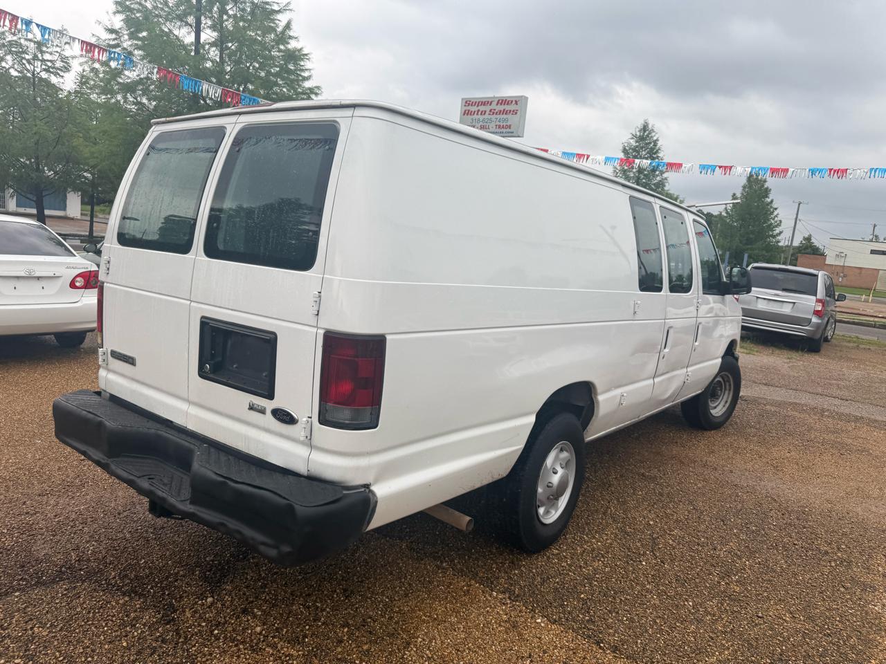 Ford Econoline E-250 Extended 2010