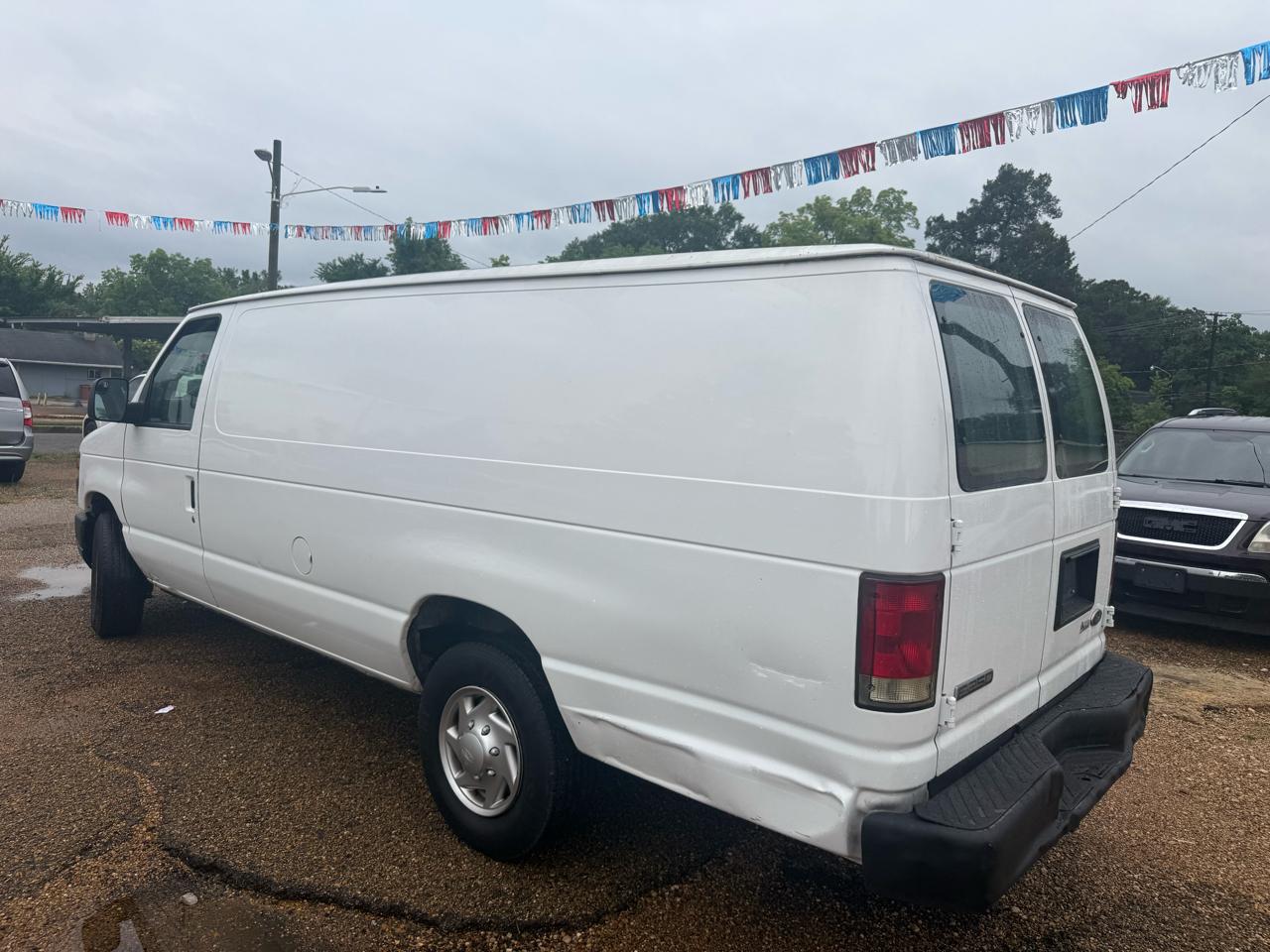 Ford Econoline E-250 Extended 2010