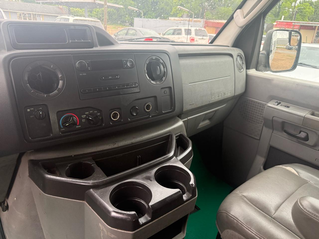 Ford Econoline E-250 Extended 2010