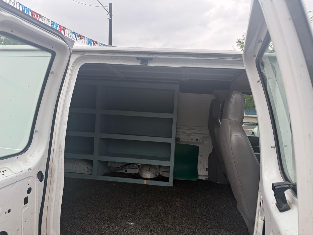 Ford Econoline E-250 Extended 2010