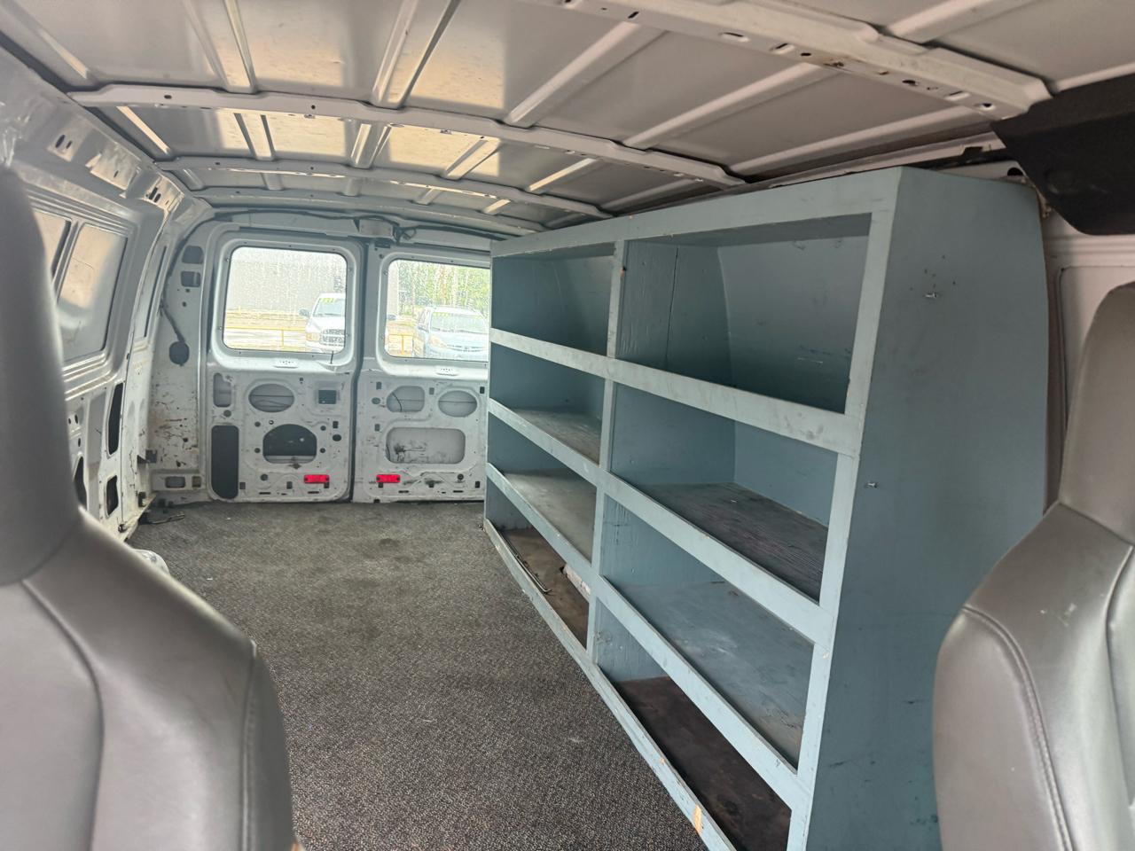Ford Econoline E-250 Extended 2010