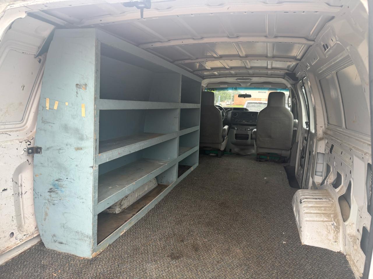 Ford Econoline E-250 Extended 2010