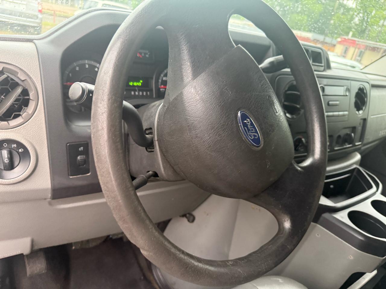 Ford Econoline E-250 Extended 2009