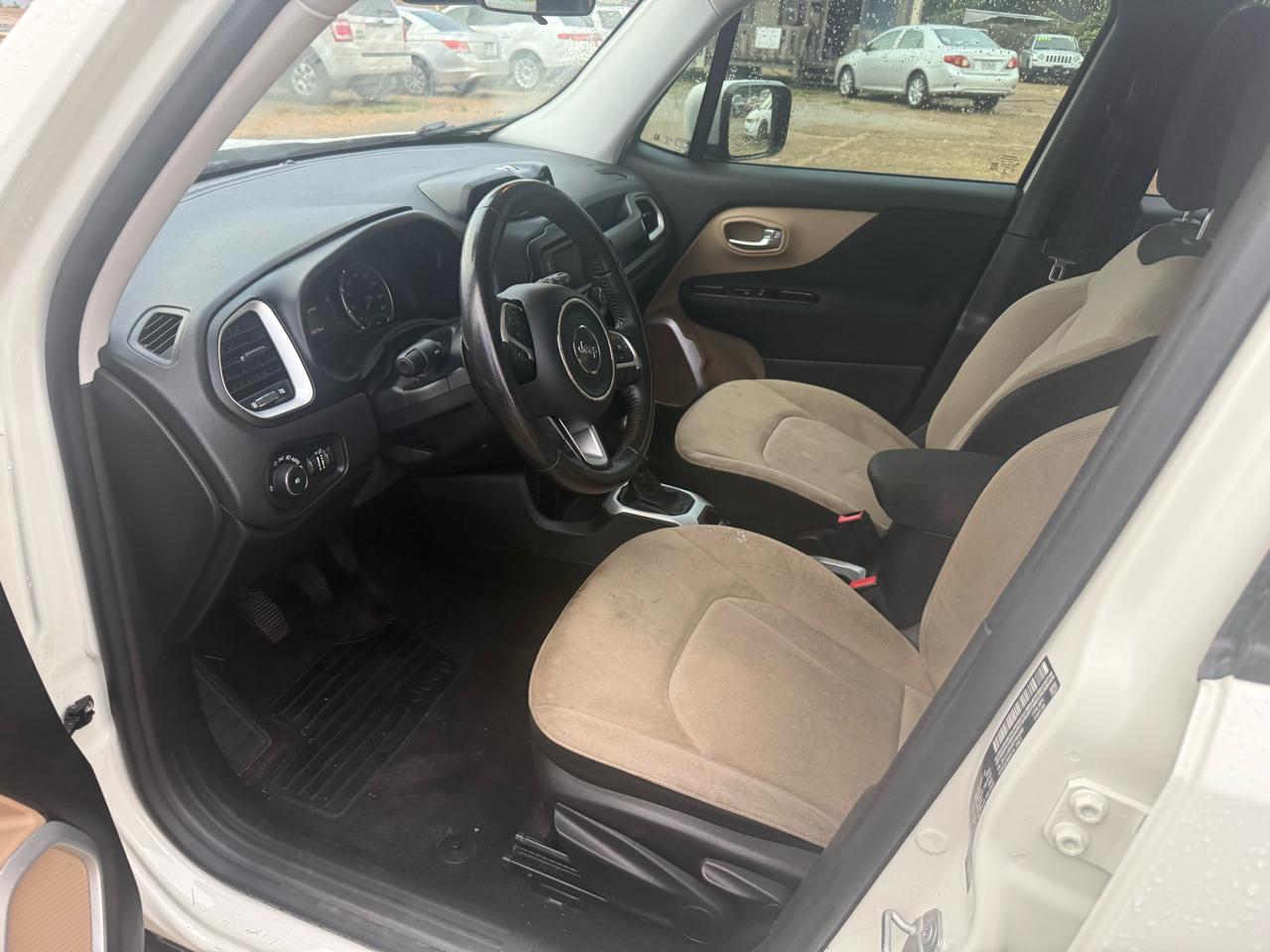 Jeep Renegade Latitude FWD 2015