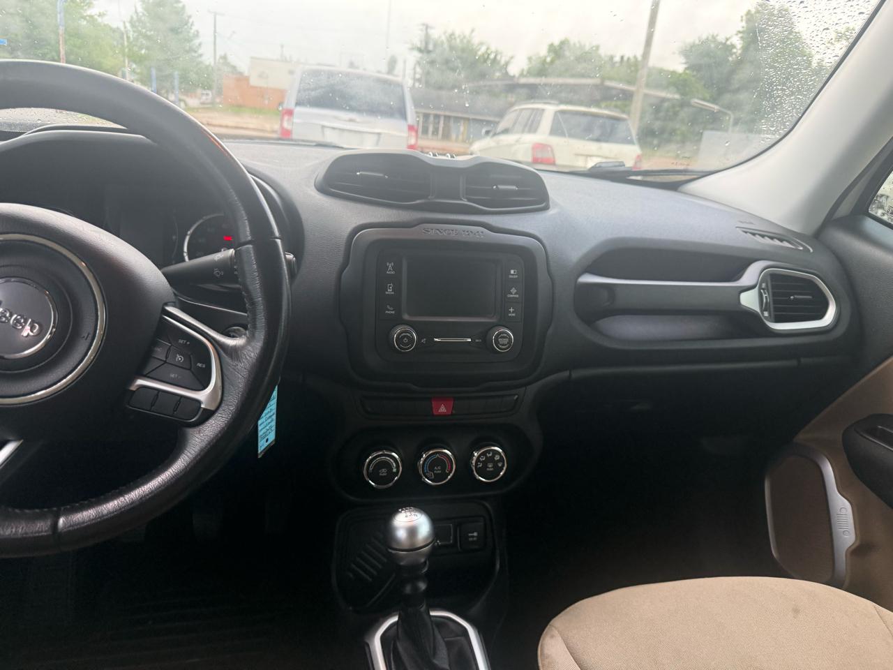 Jeep Renegade Latitude FWD 2015