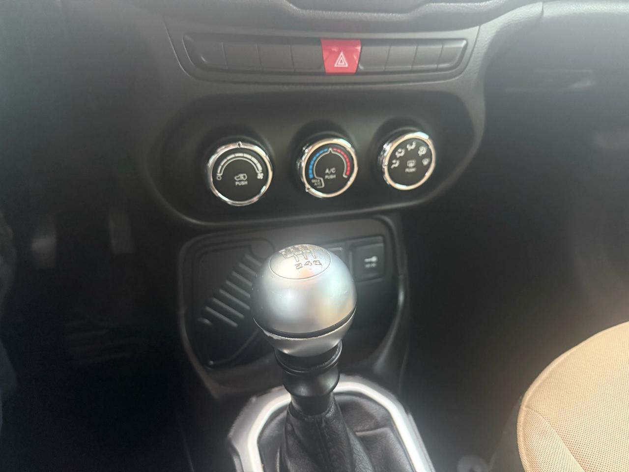 Jeep Renegade Latitude FWD 2015