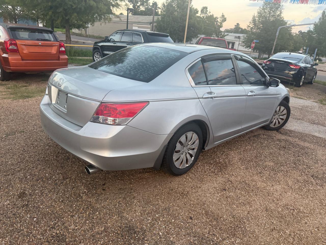 Honda Accord LX sedan AT 2010