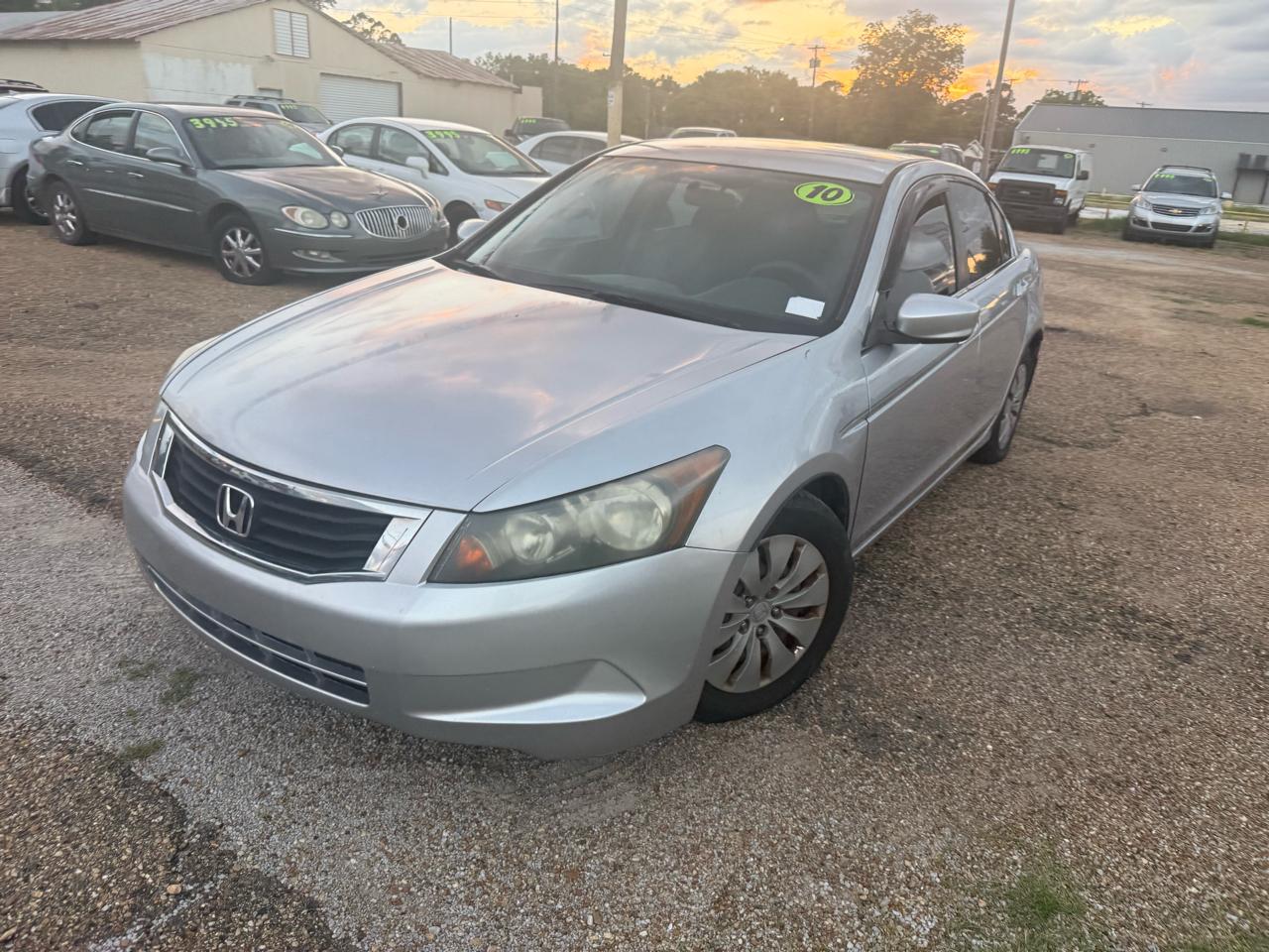 Honda Accord LX sedan AT 2010