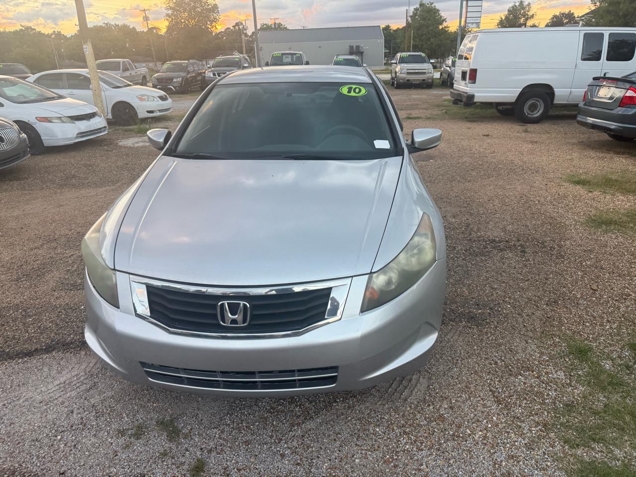Honda Accord LX sedan AT 2010