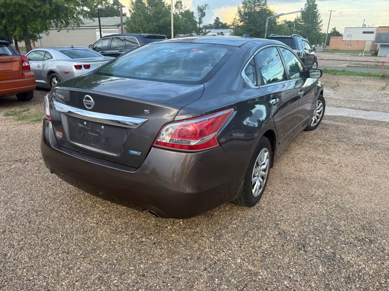 Nissan Altima 2.5 S 2013