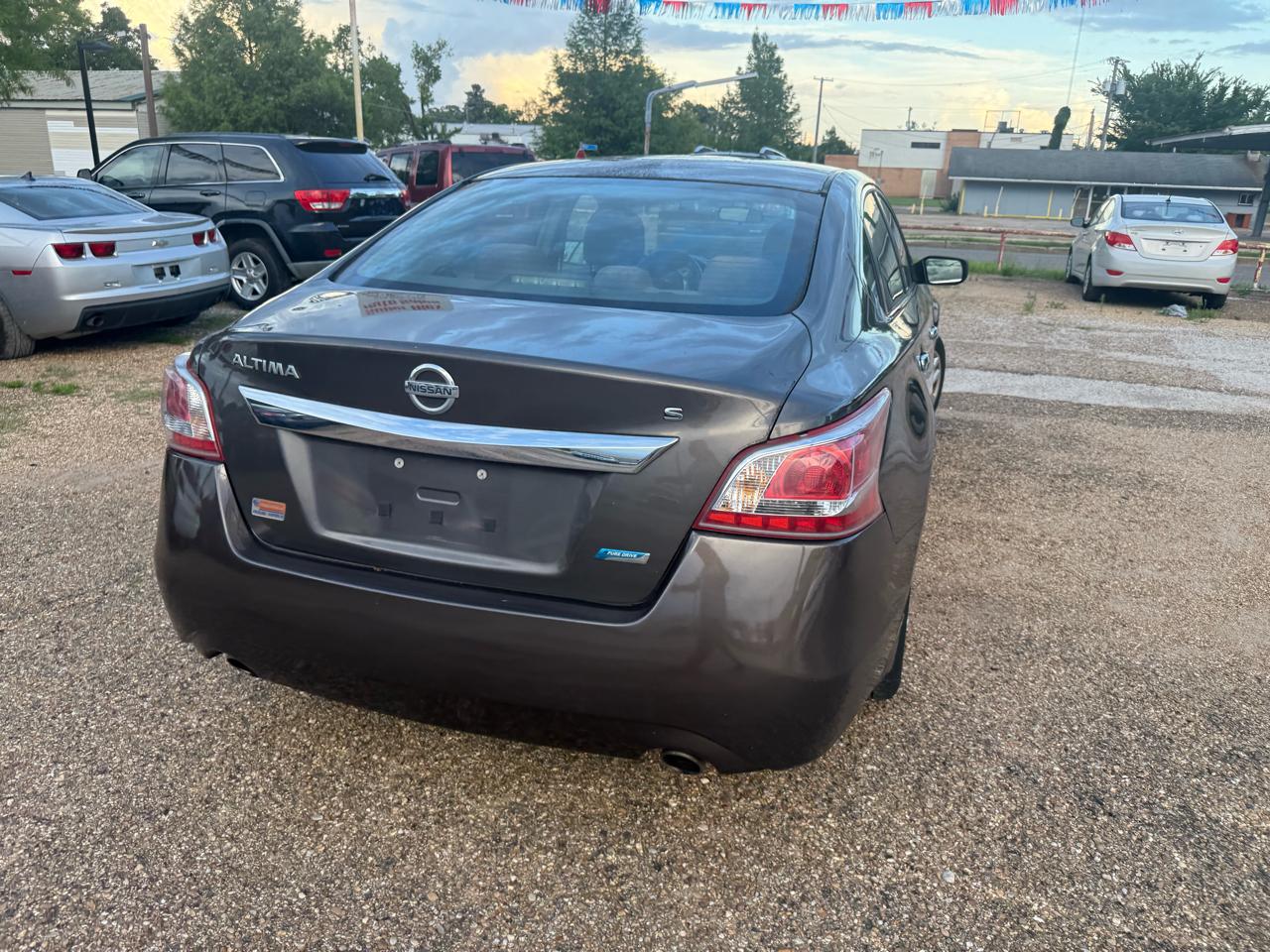 Nissan Altima 2.5 S 2013
